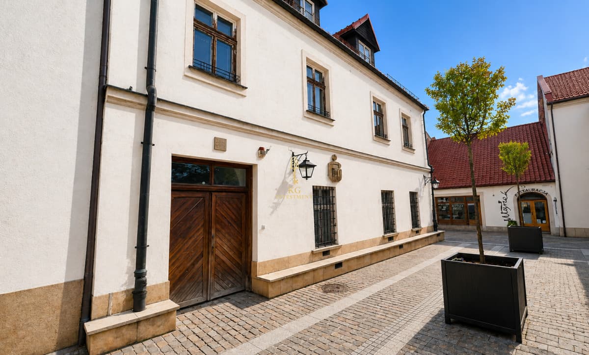 Posiadam na sprzedaż całkowicie skomercjalizowany budynek biurowy z miejscami pa