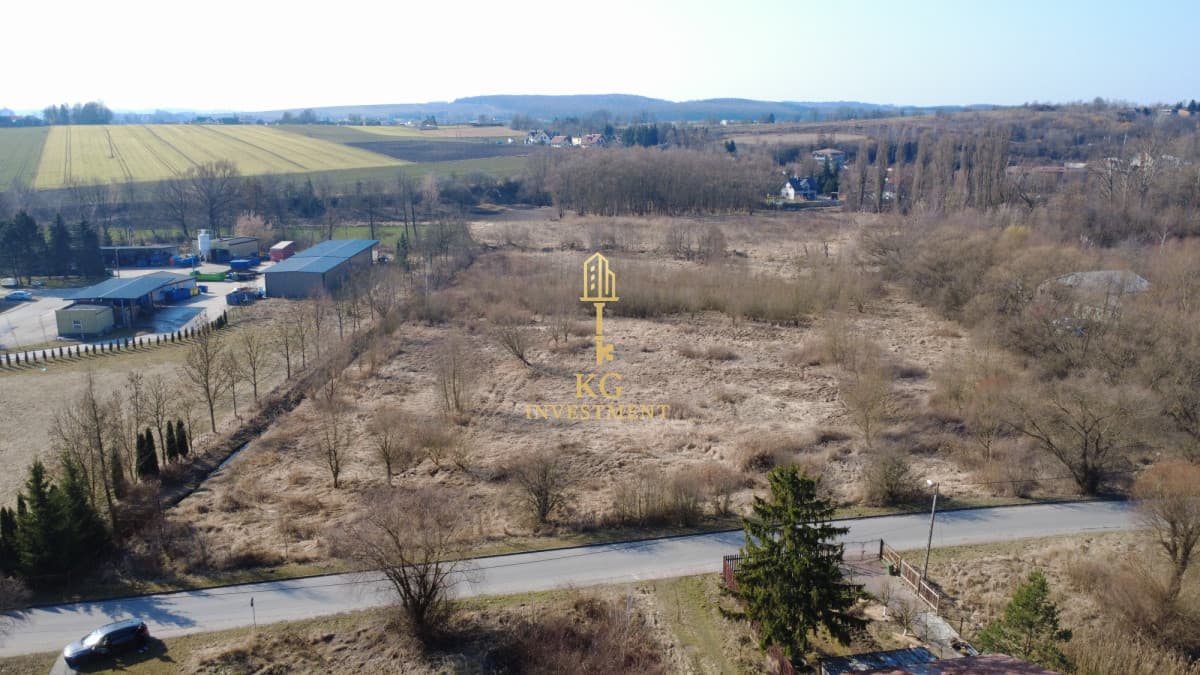 Oferta sprzedaży działki o powierzchni 1,35ha. Główne Atuty Oferty: Przeznaczeni