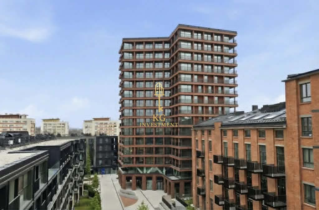 Oferuję na sprzedaż dwupokojowy apartament o powierzchni 114,15 m2, położony na