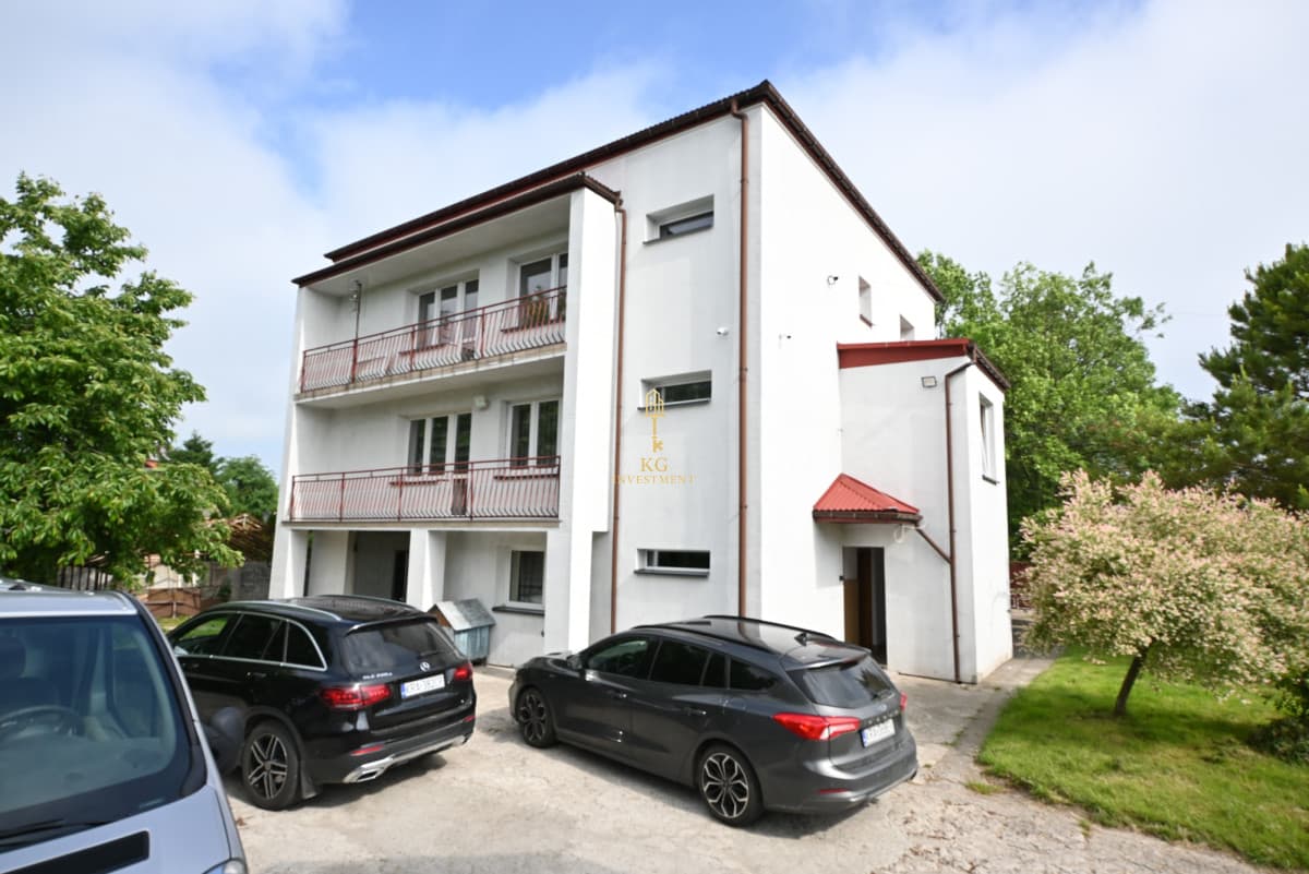 Przestronny dom 300 m² z potencjałem - Prandocin-Wysiołek (Gmina Słomniki) Na sp